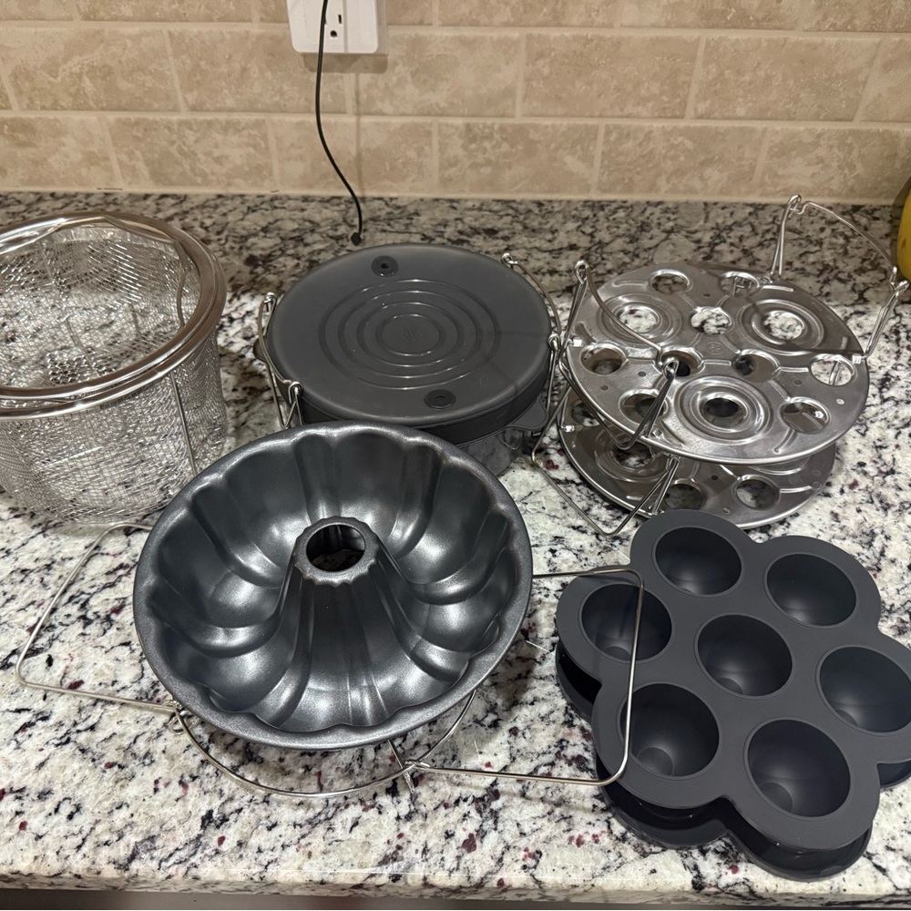 Pampered Chef Quick Cooker accessories